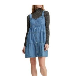 Levi’s Tiered Denim Button Down Dress